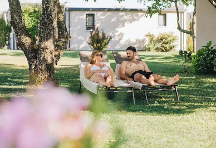 تختخواب و صبحانه San Servolo Wellness Resort   Adults Only