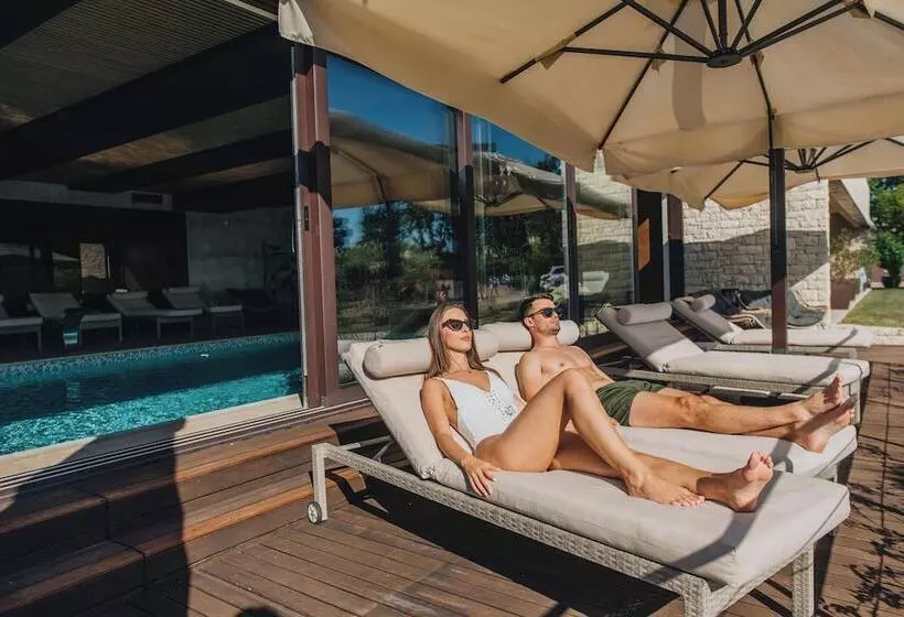 تختخواب و صبحانه San Servolo Wellness Resort   Adults Only