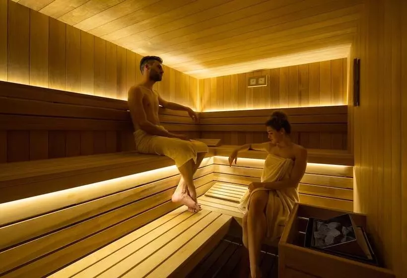 تختخواب و صبحانه San Servolo Wellness Resort   Adults Only