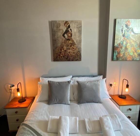 호텔 Bay View Rooms At Mentone