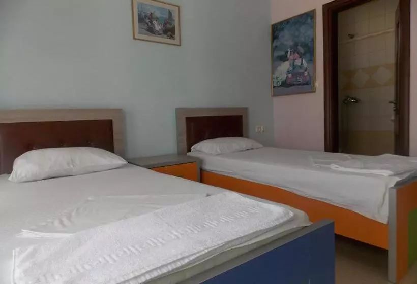 Hotel Damian Saranda