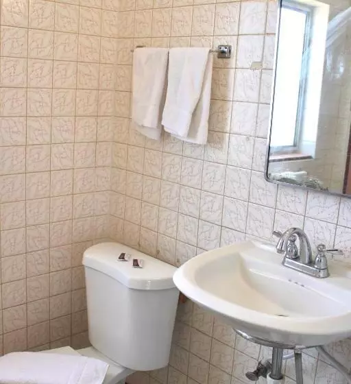 هتل Economy Inn