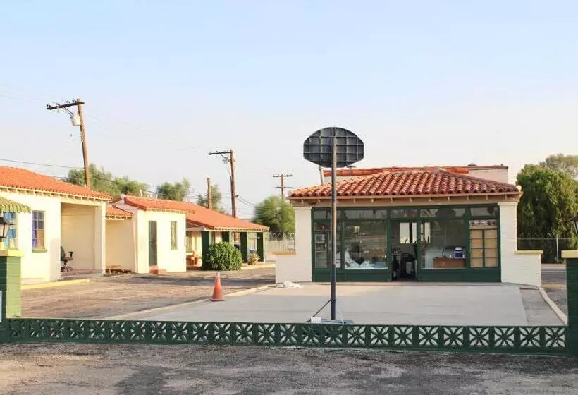 هتل Economy Inn