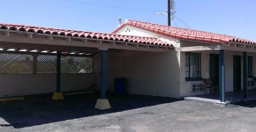 هتل Economy Inn