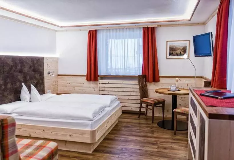 Hotelli Garni Aghel