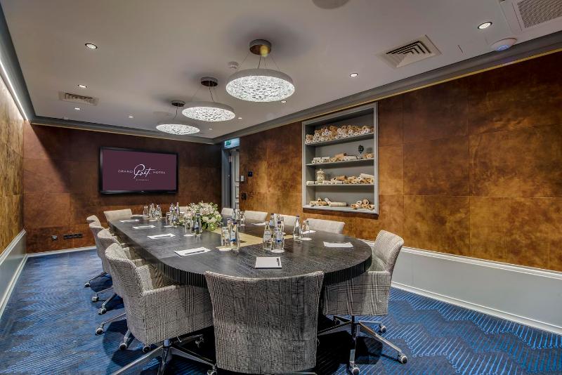 Grand Poet Hotel And Spa By Semarah