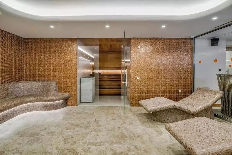 Grand Poet Hotel And Spa By Semarah