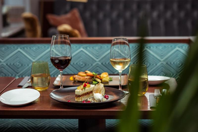 Grand Poet Hotel And Spa By Semarah