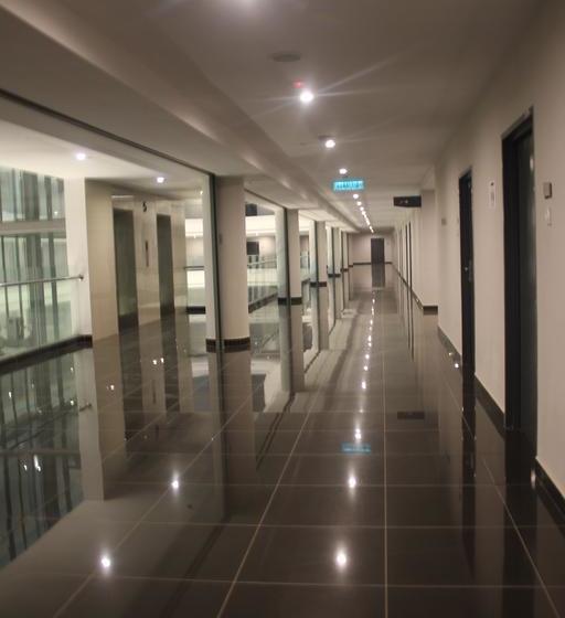 فندق Grand Sri Lagenda