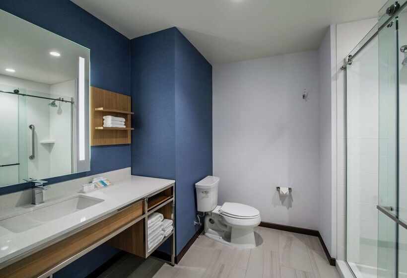 هتل Hilton Garden Inn Winnipeg South