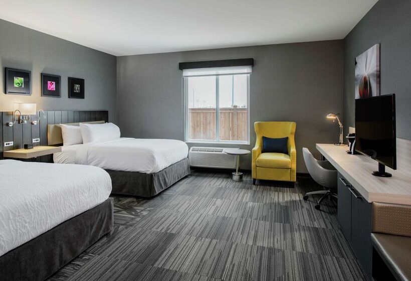 هتل Hilton Garden Inn Winnipeg South