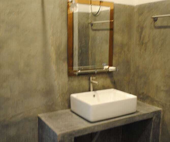 Отель Kaori Cafe And Villa