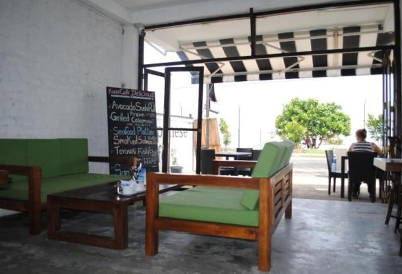 Отель Kaori Cafe And Villa