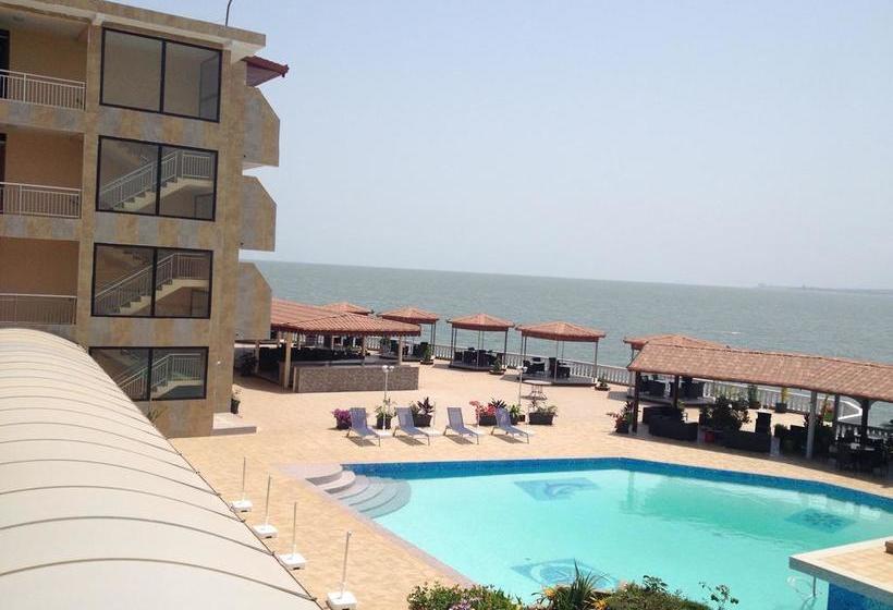 فندق Le Petit Bateau