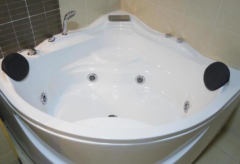 فندق Le Petit Bateau