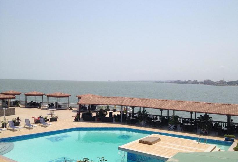 فندق Le Petit Bateau