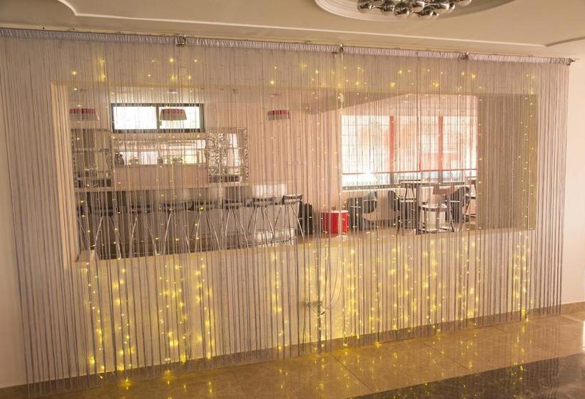 فندق Le Petit Bateau