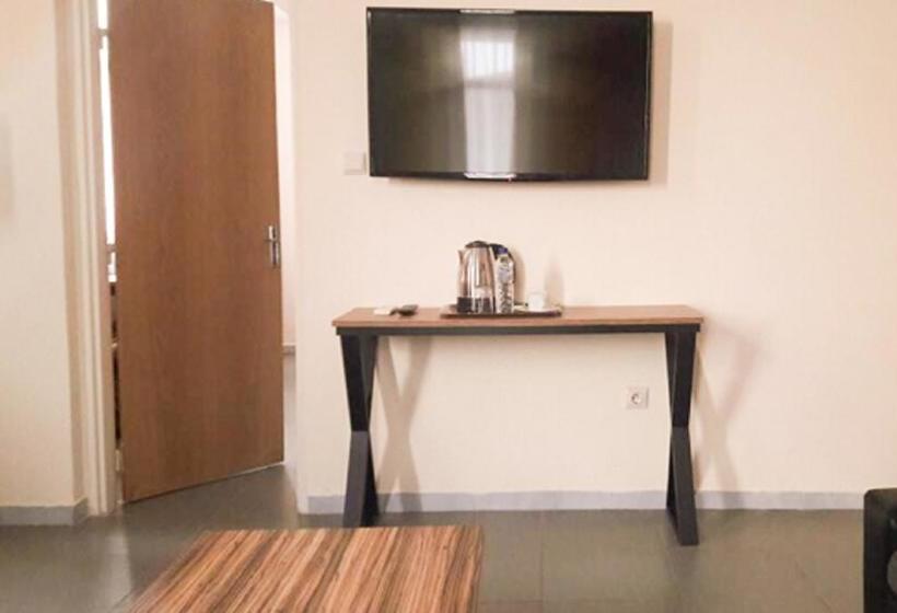 فندق Le Petit Bateau