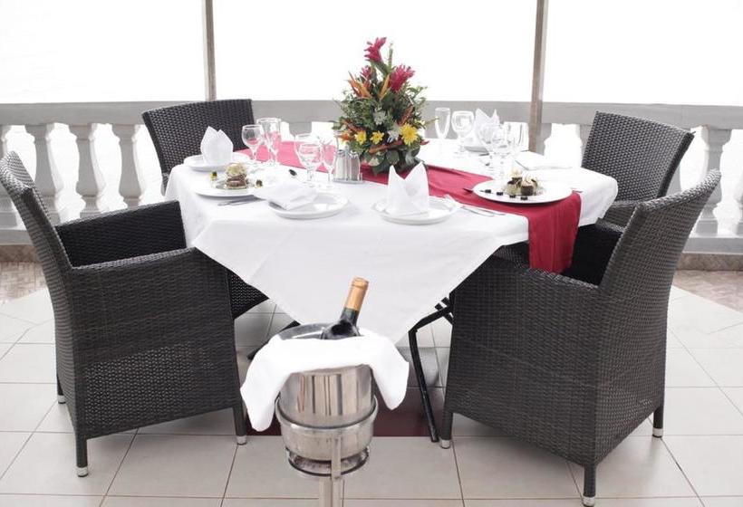 فندق Le Petit Bateau