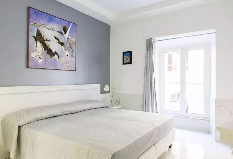 هتل Little Aurelius