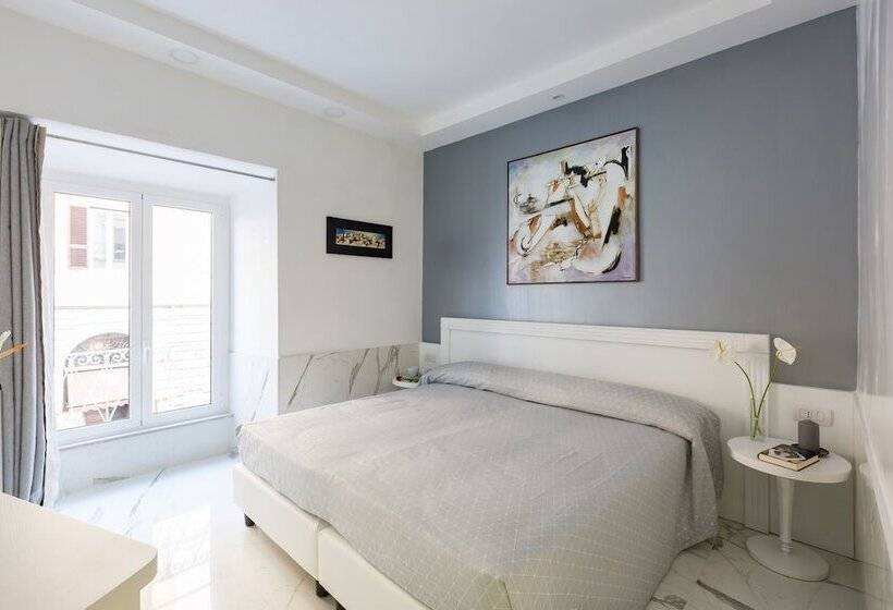 هتل Little Aurelius