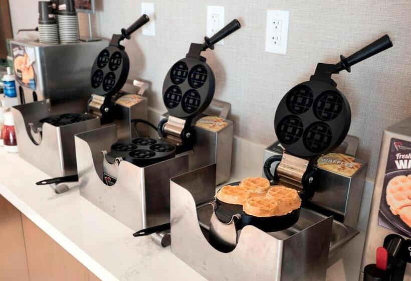 Отель Residence Inn By Marriott Seattle Downtown Convention Center