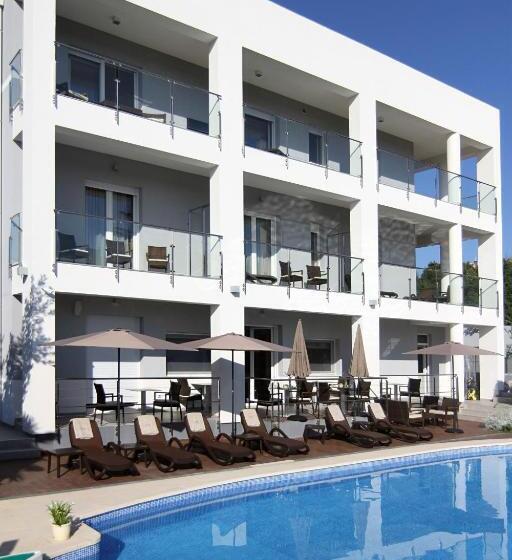 فندق Rooms Villa Oasiss