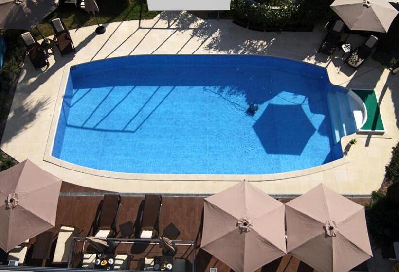 فندق Rooms Villa Oasiss