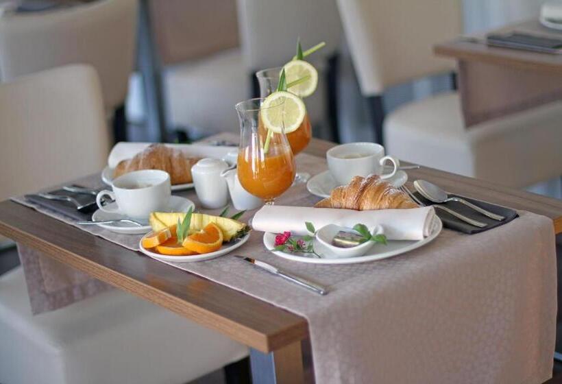 فندق Rooms Villa Oasiss