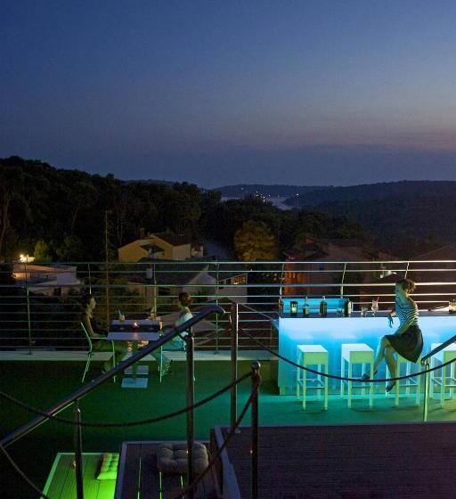 فندق Rooms Villa Oasiss