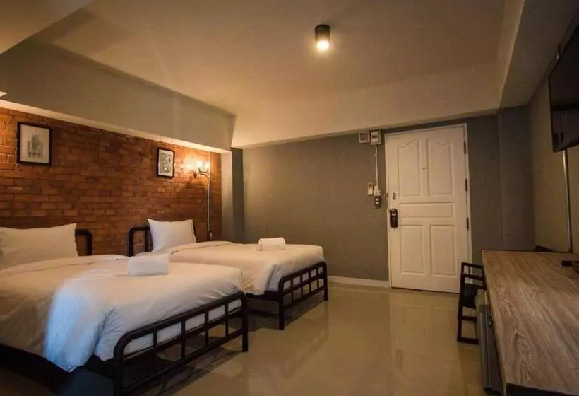 ホテル The Old Inn