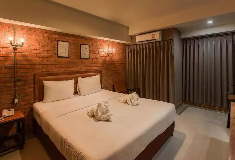 ホテル The Old Inn