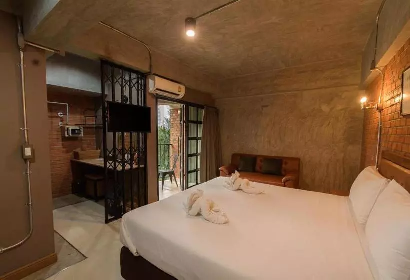 ホテル The Old Inn