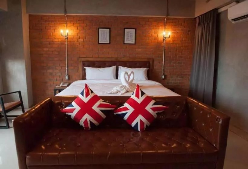 ホテル The Old Inn