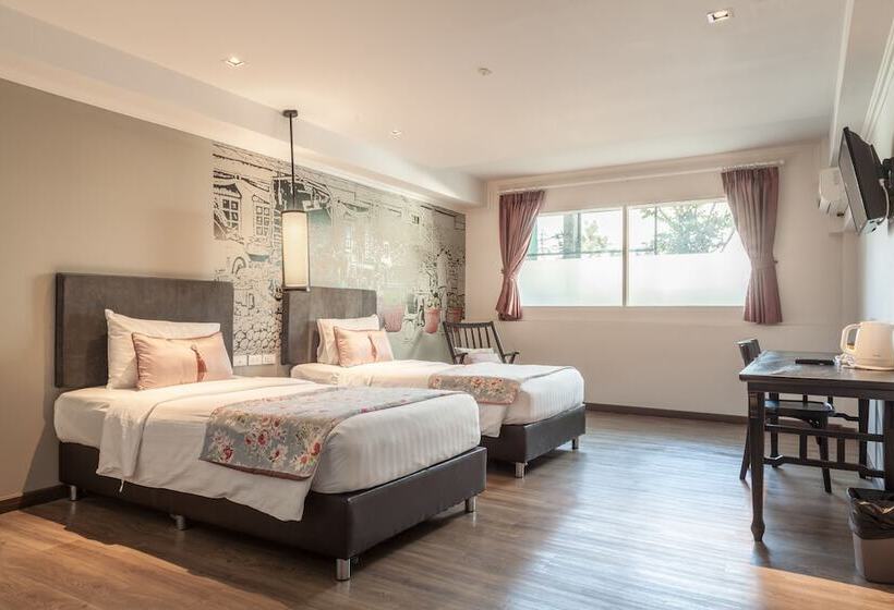 호텔 Ang Mor Lao Poshtel Adults Only Hostel