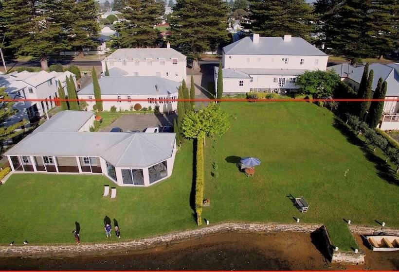 בית מלון כפרי Douglas Riverside