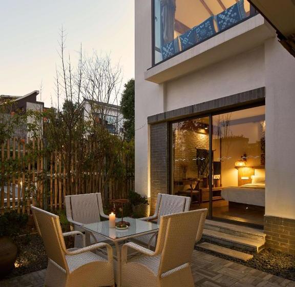 Отель A·plus Boutique