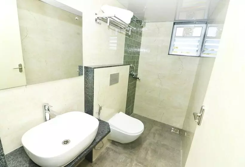 Fabhotel Swarnam, Old Goa