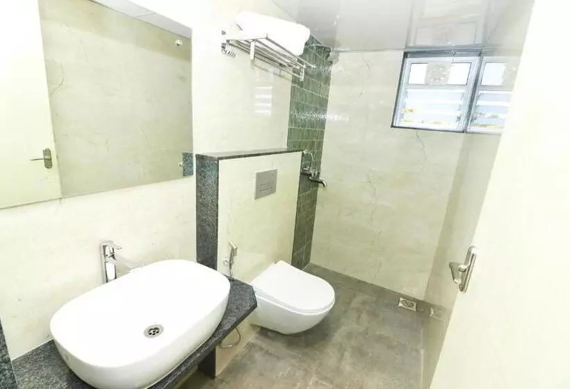 Fabhotel Swarnam, Old Goa