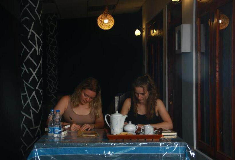 渡假胜地 Different View