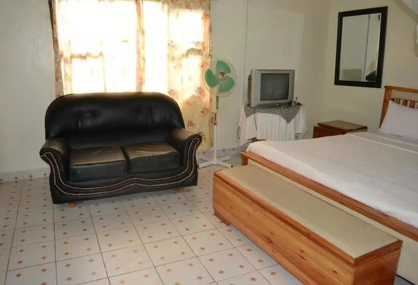 تختخواب و صبحانه Jonel  And Apartments