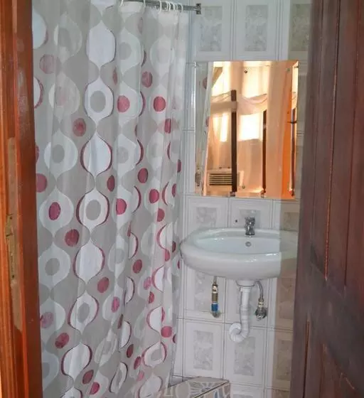 تختخواب و صبحانه Jonel  And Apartments