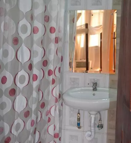 تختخواب و صبحانه Jonel  And Apartments