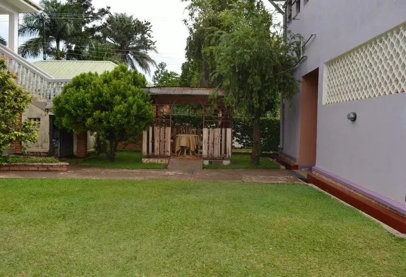 تختخواب و صبحانه Jonel  And Apartments