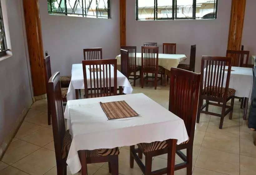 تختخواب و صبحانه Jonel  And Apartments