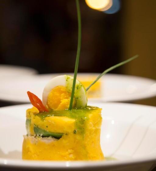 Community Hostel Alausi