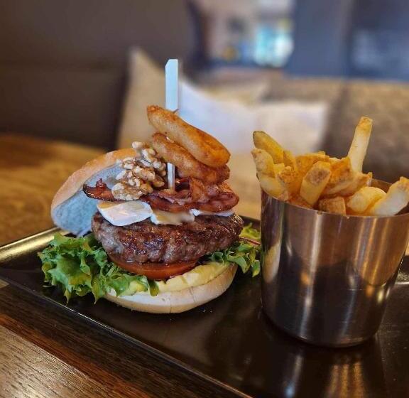 ågotnes Hotell & Motell