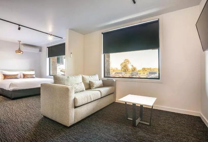 Hotelli Nightcap At The Cheeky Squire