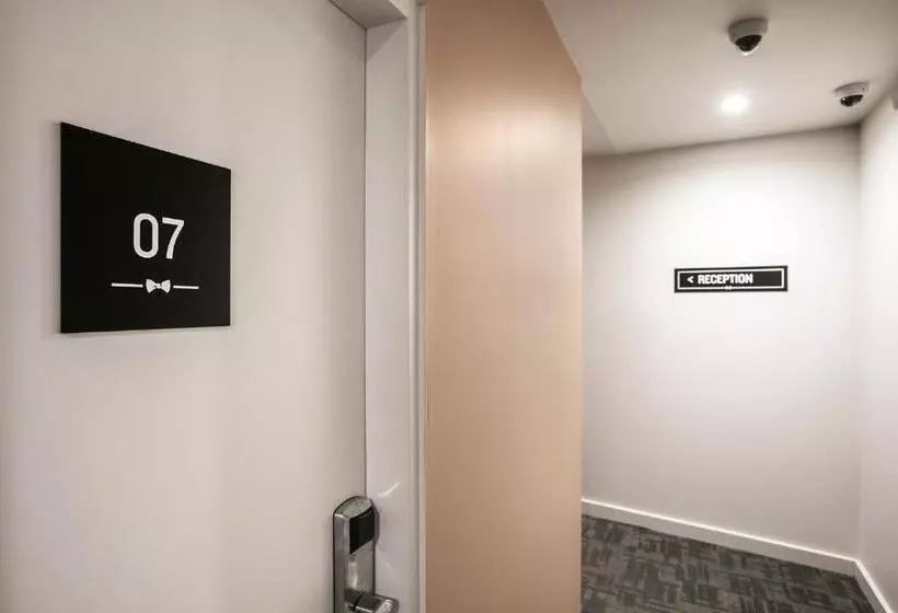 Hotelli Nightcap At The Cheeky Squire