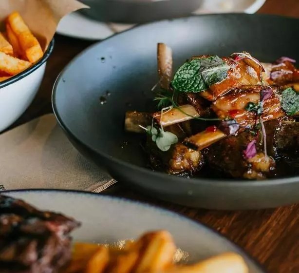 Hotelli Nightcap At The Cheeky Squire